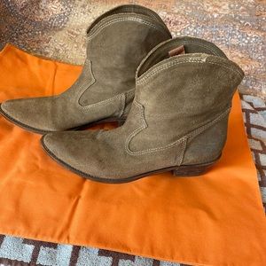 Mia pull on short boots